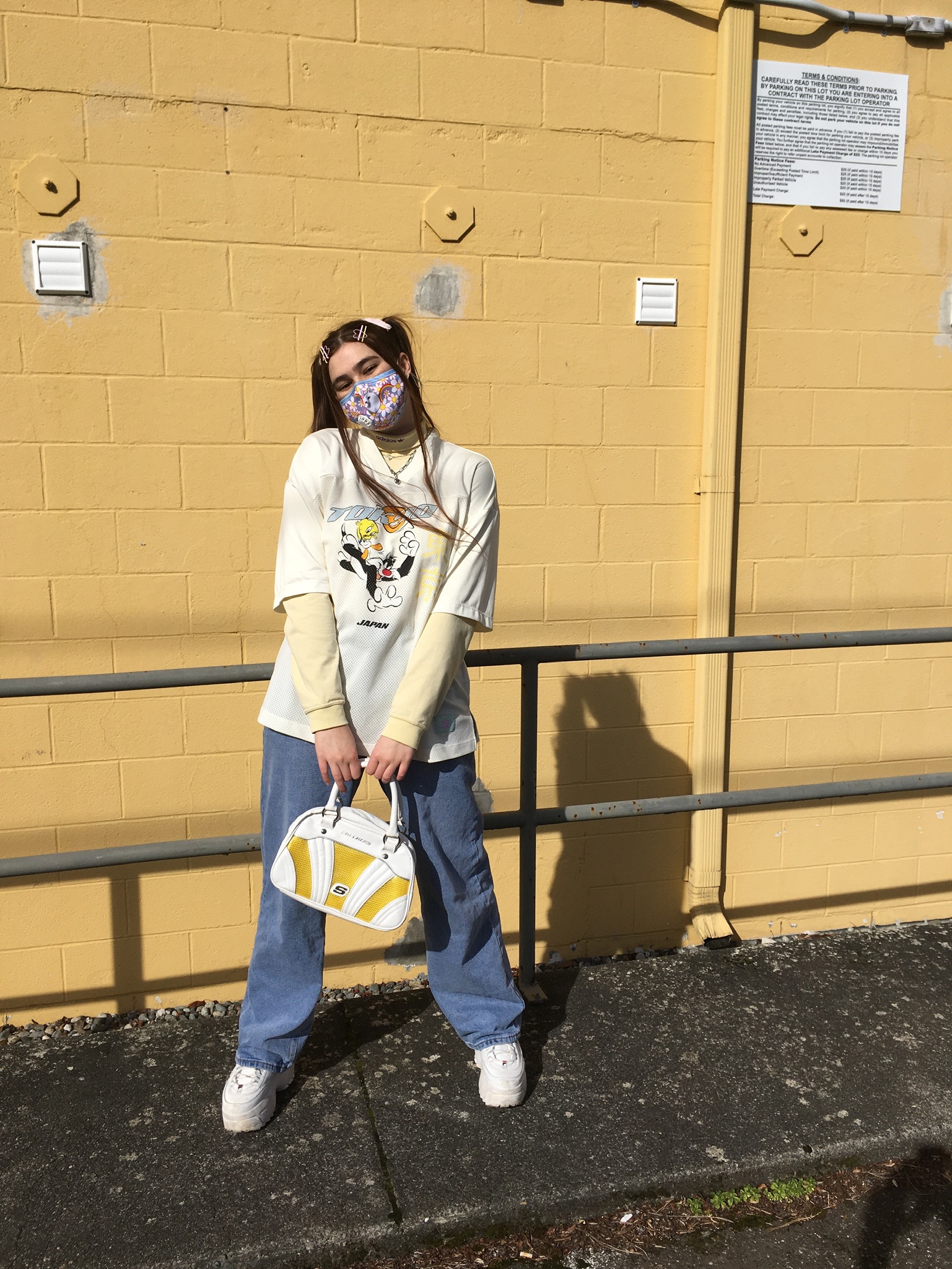 WA4 Yellow Nineties Style (3) Loose-fit denim styled with oversized layered t-shirts