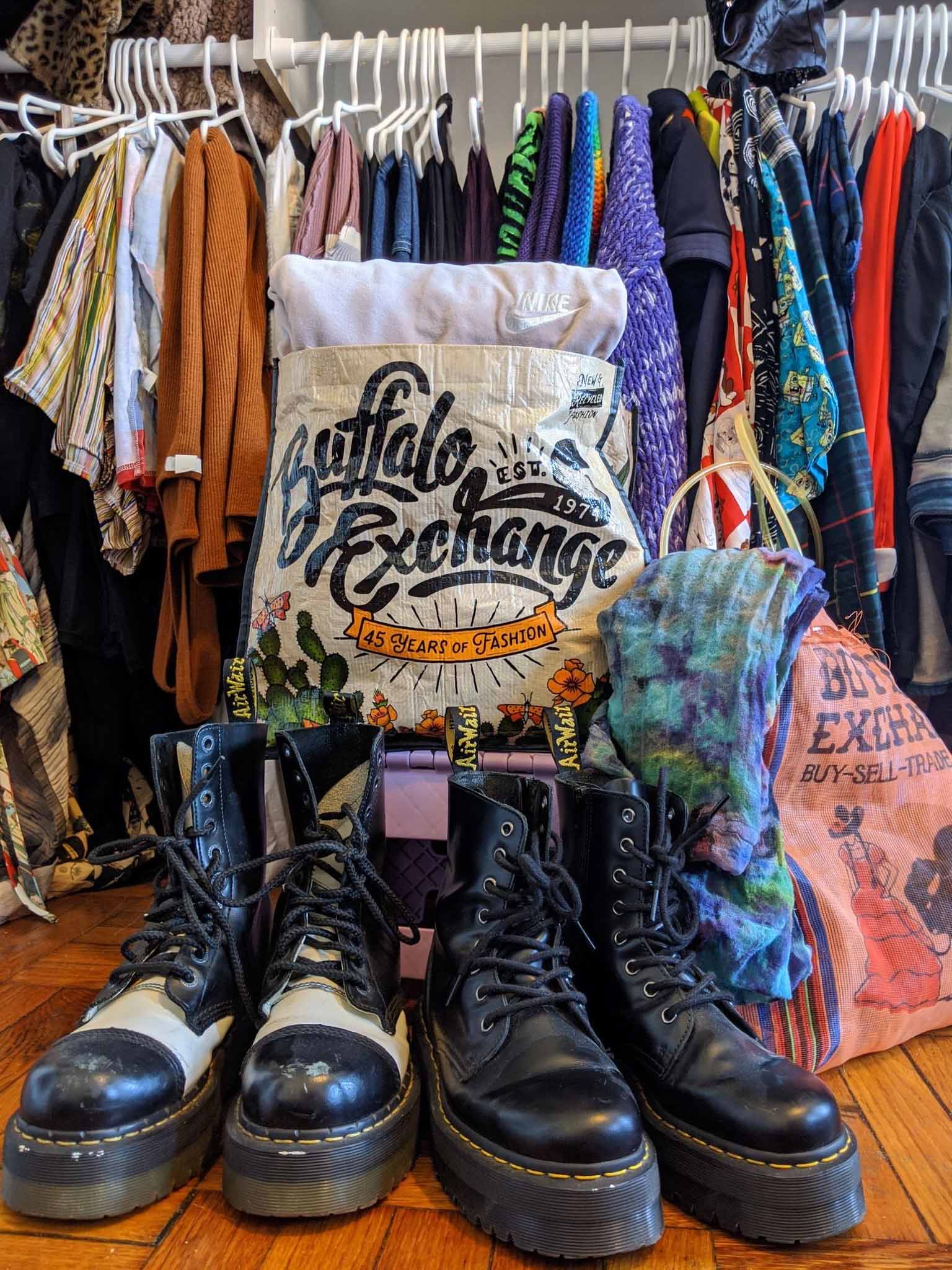 4 Tips for Selling Clothes From a Buffalo Exchange Buyer