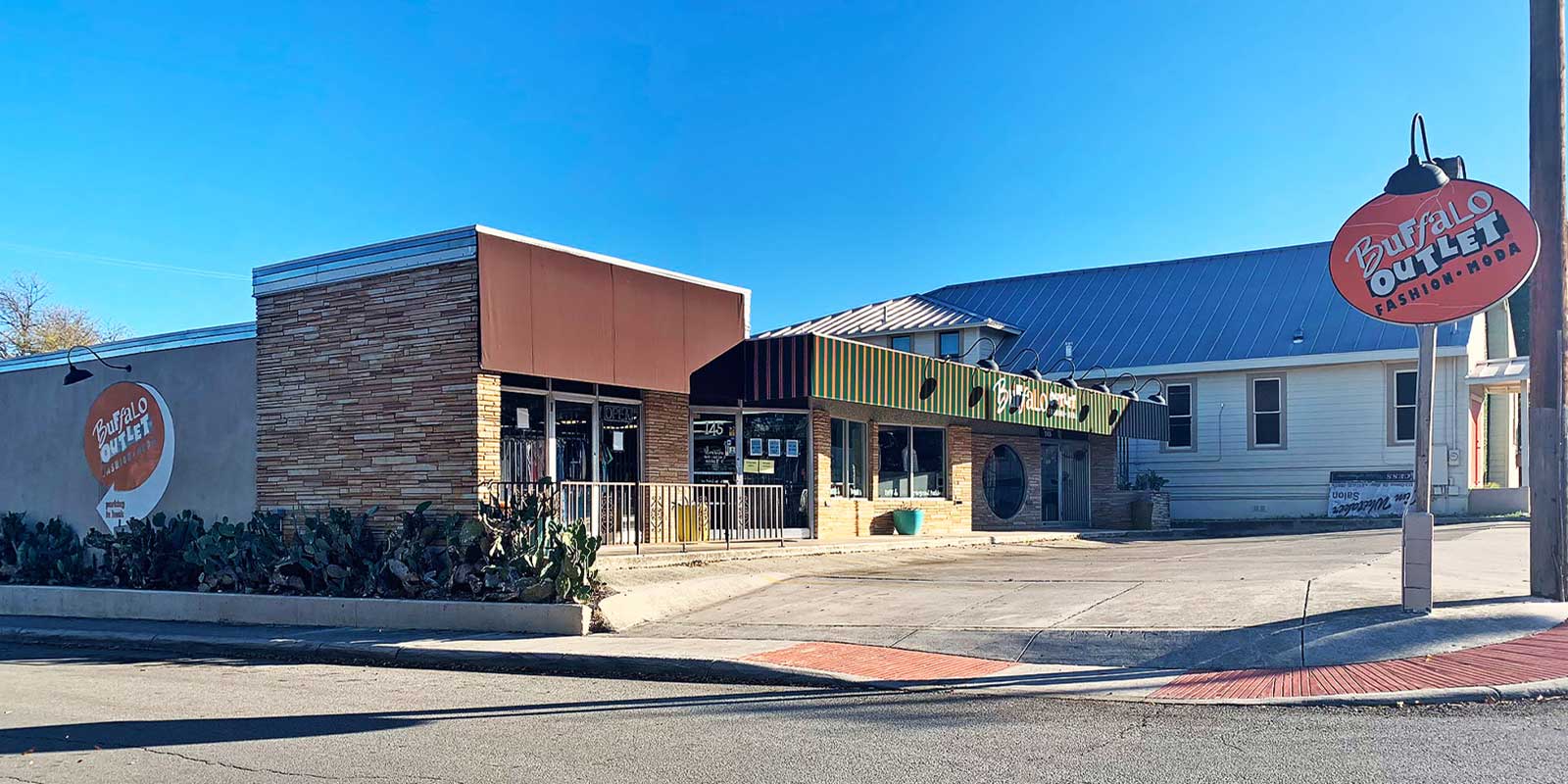 Exterior of Buffalo Exchange Outlet in San Antonio, TX