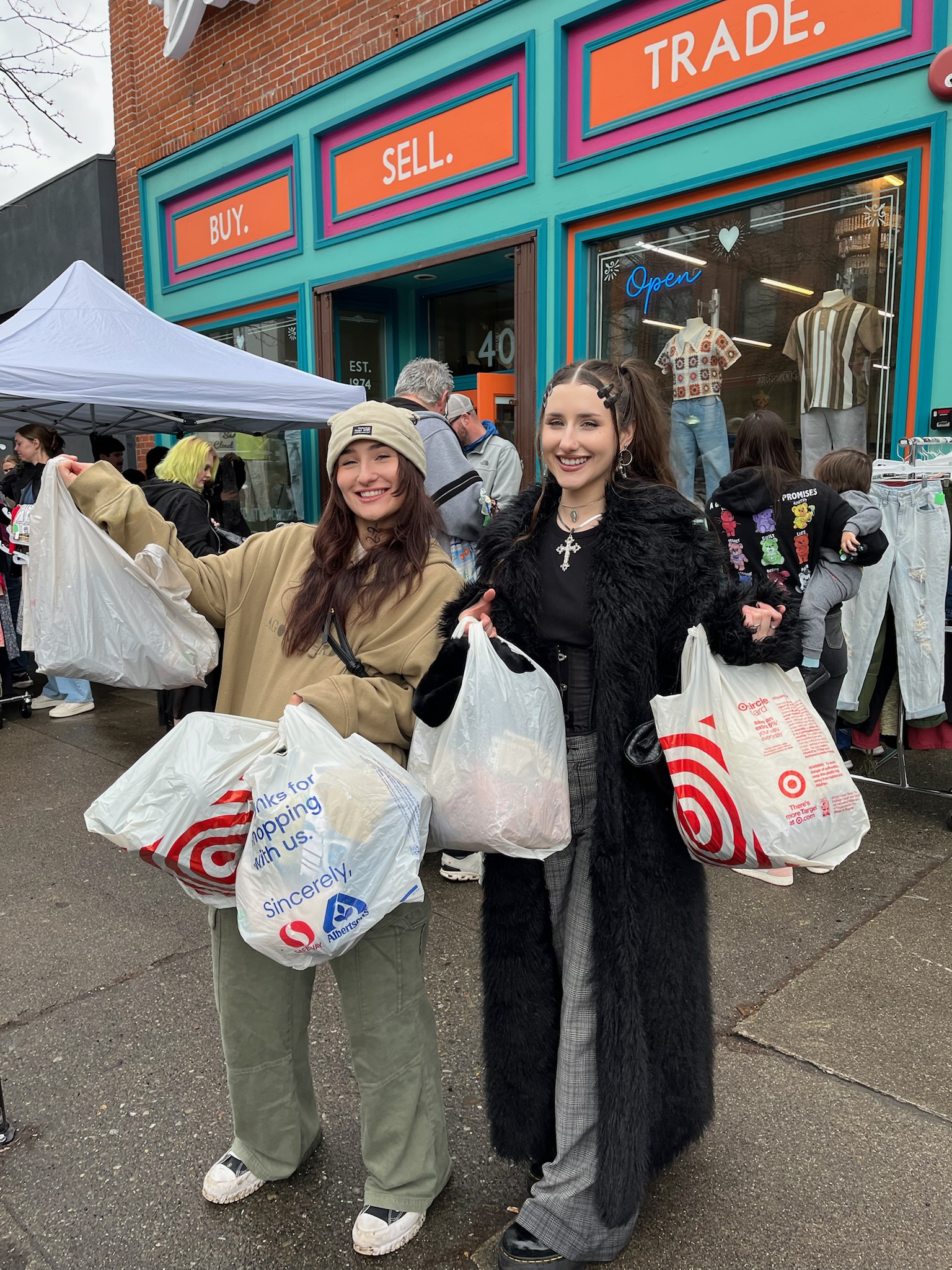 2025.04.19 WA6 Earth Day $1 Sale Shoppers (4) Employees working the dollar sale
